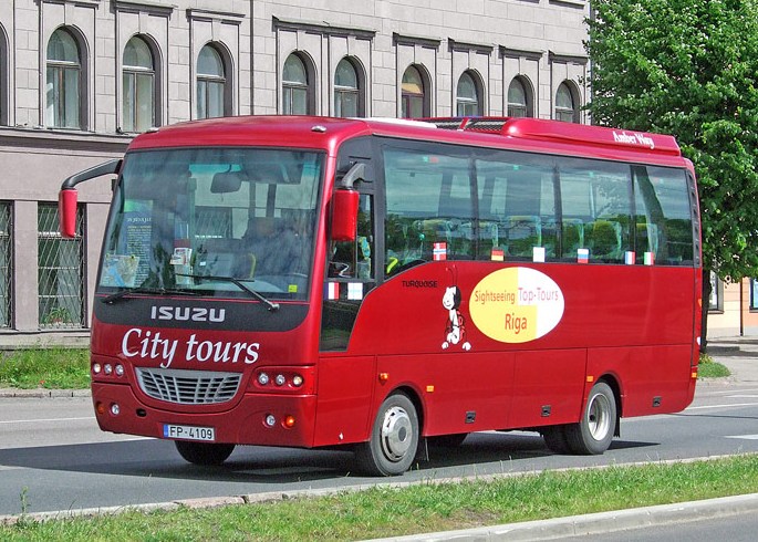 Autobusa noma Alūksnē Isuzu 25 vietas
