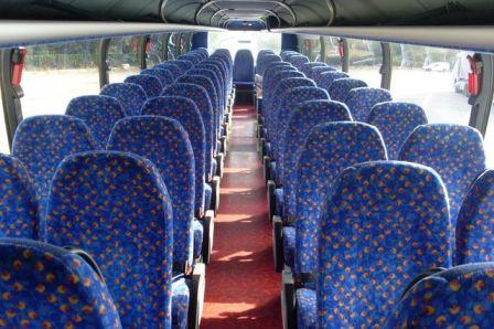 Divstāvu autobusu noma Alūksnē 67 69 70 72 75 sēdvietas